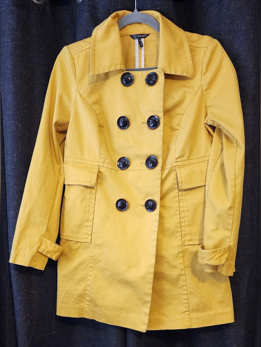 Daisy Fuentes Women’s S Mustard Yellow Coat – Double Breasted Jacket (Cosplay)